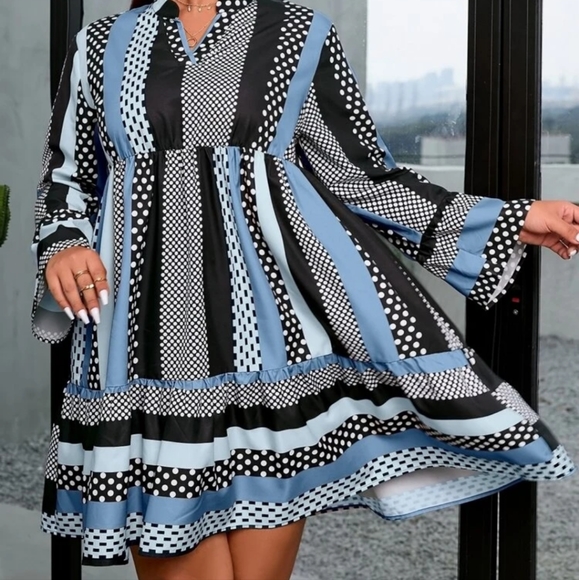 Shein plus patchwork print flounce sleeve ruffle hem dress - Picture 2 of 6